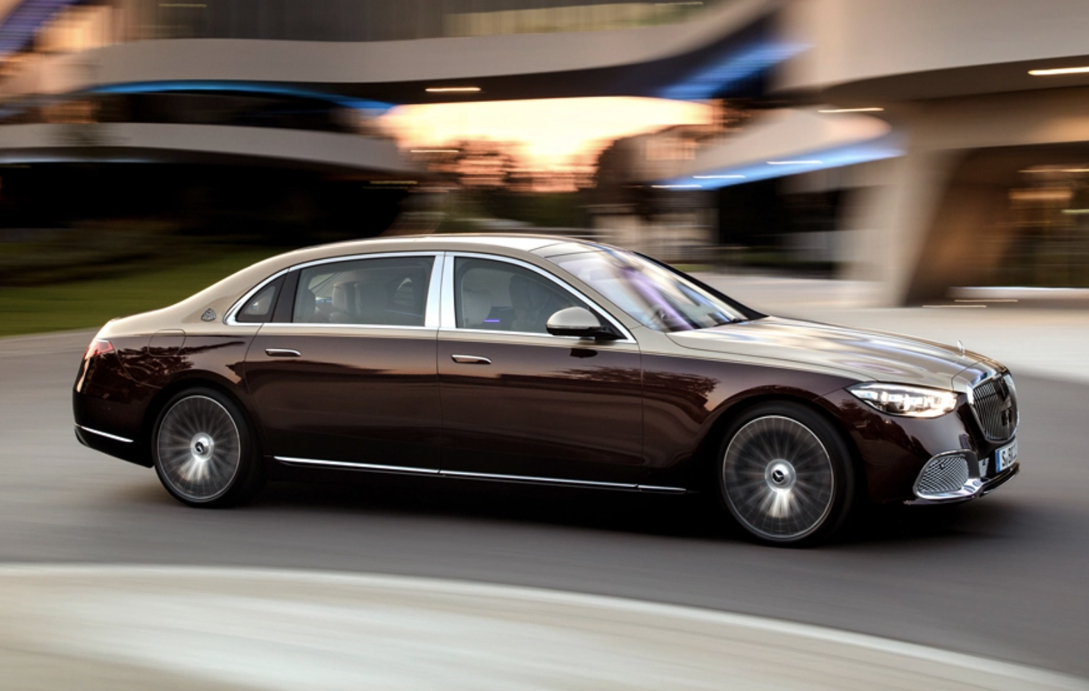 2022 Mercedes-Maybach S 580 Luxury Car Review