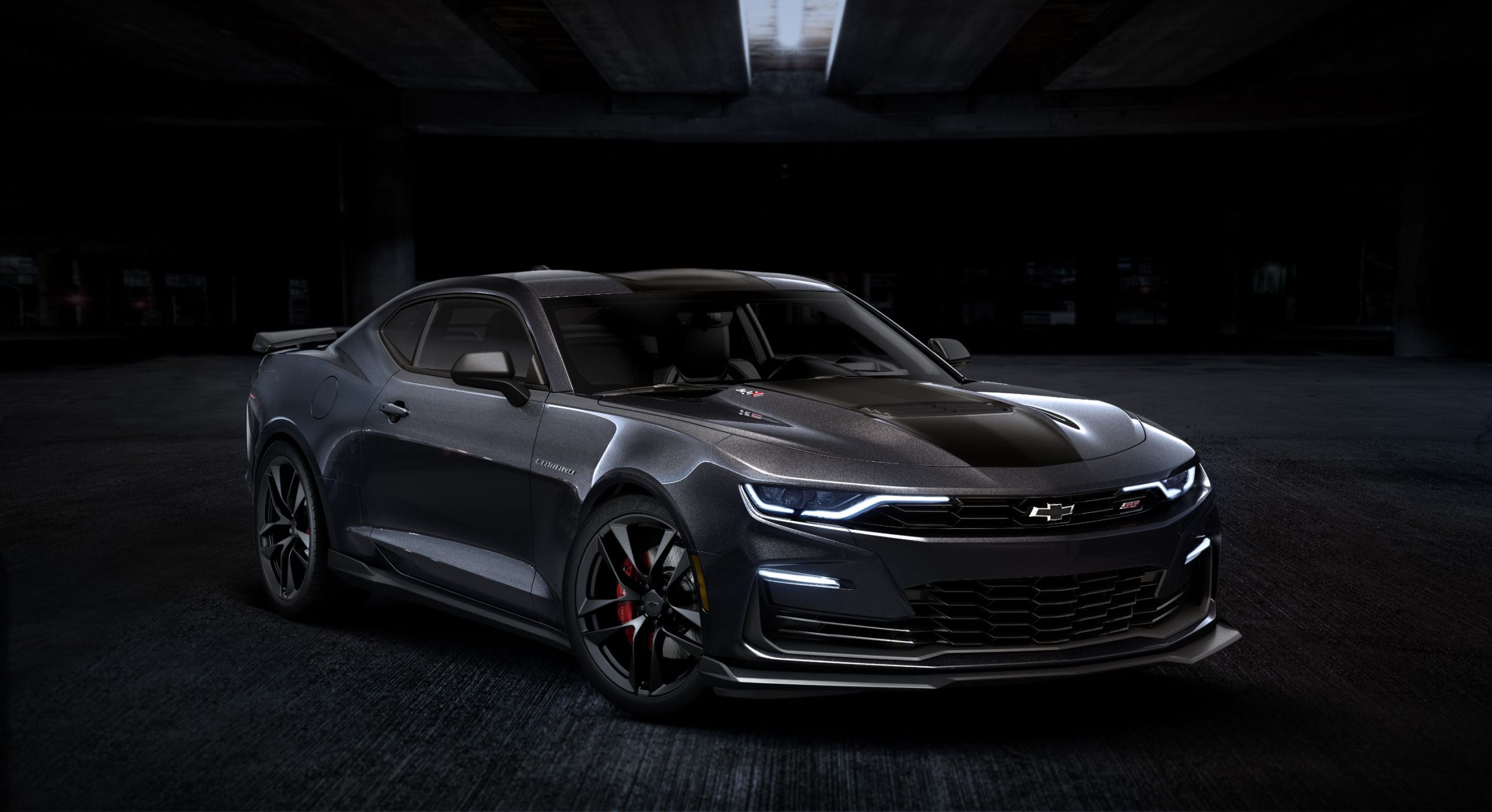 Chevrolet Gives The Camaro A Blacked-Out Send-Off