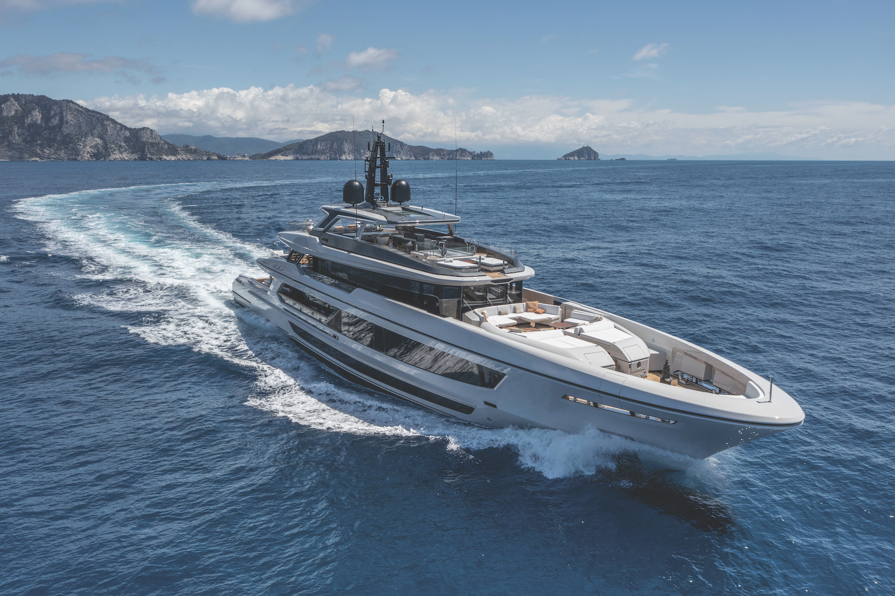 Making Waves - Robb Report Australia and New Zealand